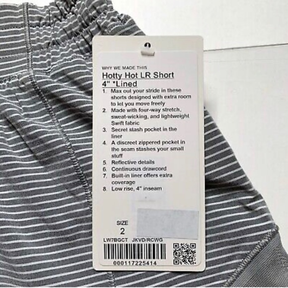 Lululemon Hotty Hot Short ll NWT size 2 Long - Picture 2 of 5